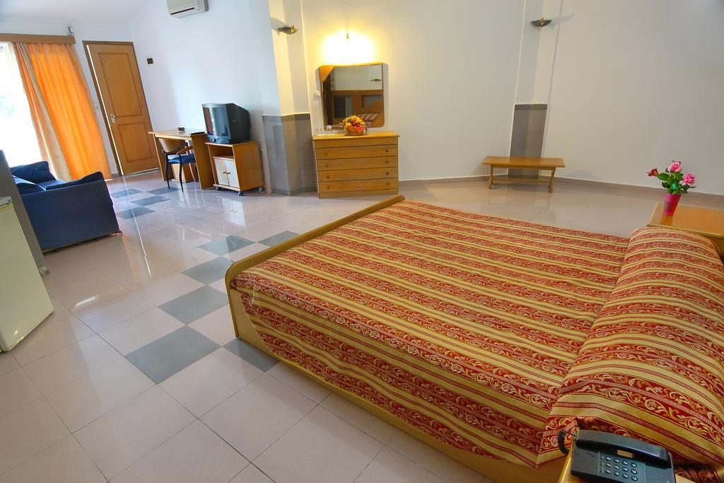 Ilyssion Hotel Lardos Quarto foto